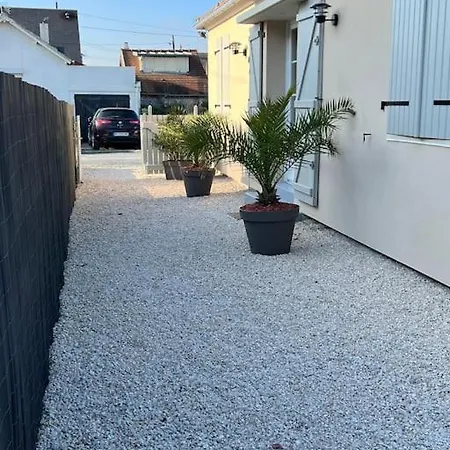 La Maison Sable - Chaleureuse Familiale Avec Jardin-300m De La Holiday home Ouistreham